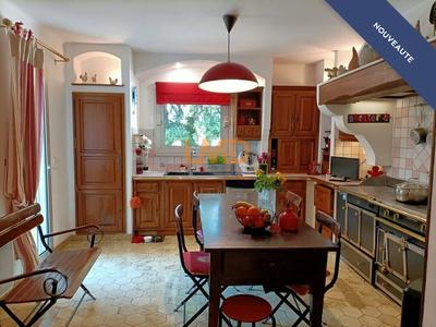 Propriété - 165 m² - 6 pièces