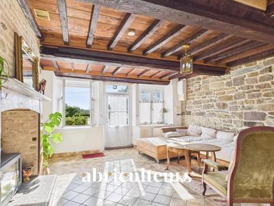 Maison - 140 m² - 7 pièces