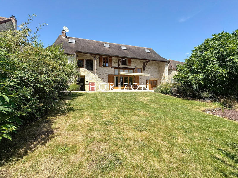 Maison ancienne - 167 m² - 8 pièces