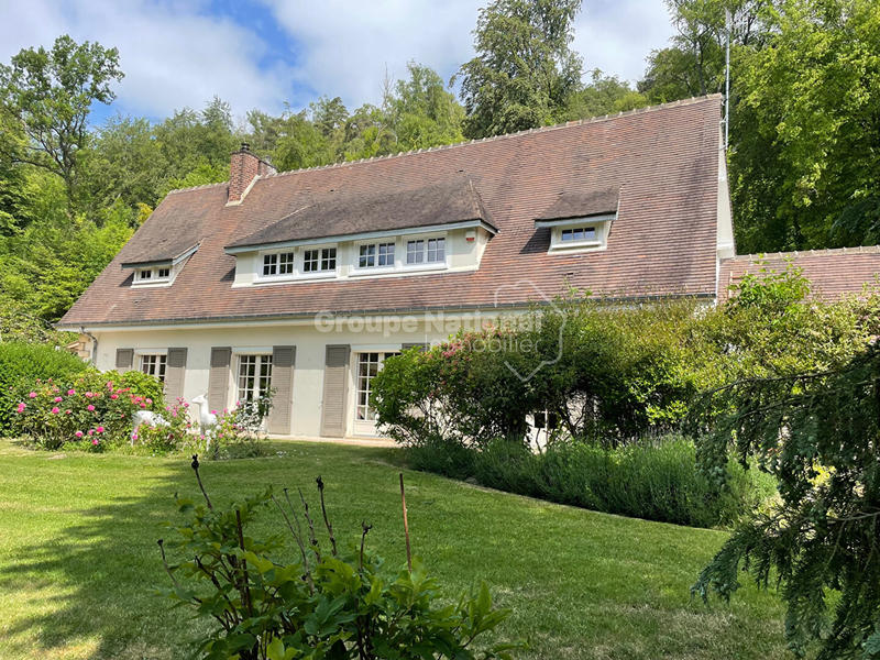 Maison - 270 m² - 8 pièces