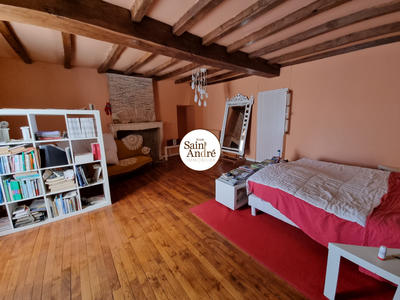 Maison - 230 m² - 7 pièces