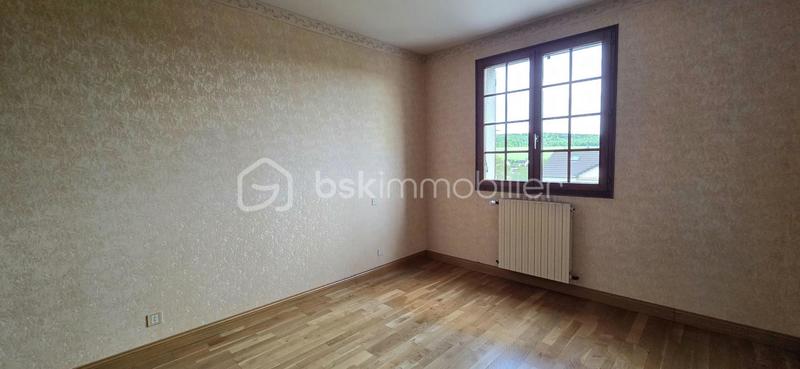 Maison traditionnelle - 198 m² - 8 pièces