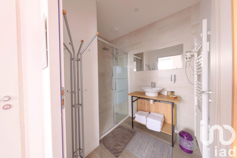 Maison - 377 m² - 10 pièces