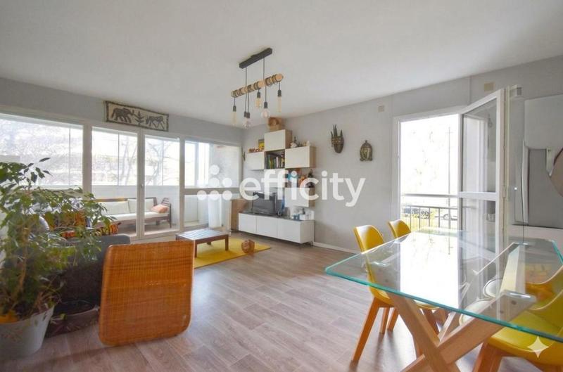 Appartement - 60 m² - 2 pièces