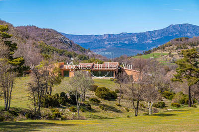 Villa - 212 m² - 6 pièces