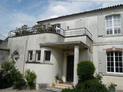 Maison - 185 m² - 7 pièces
