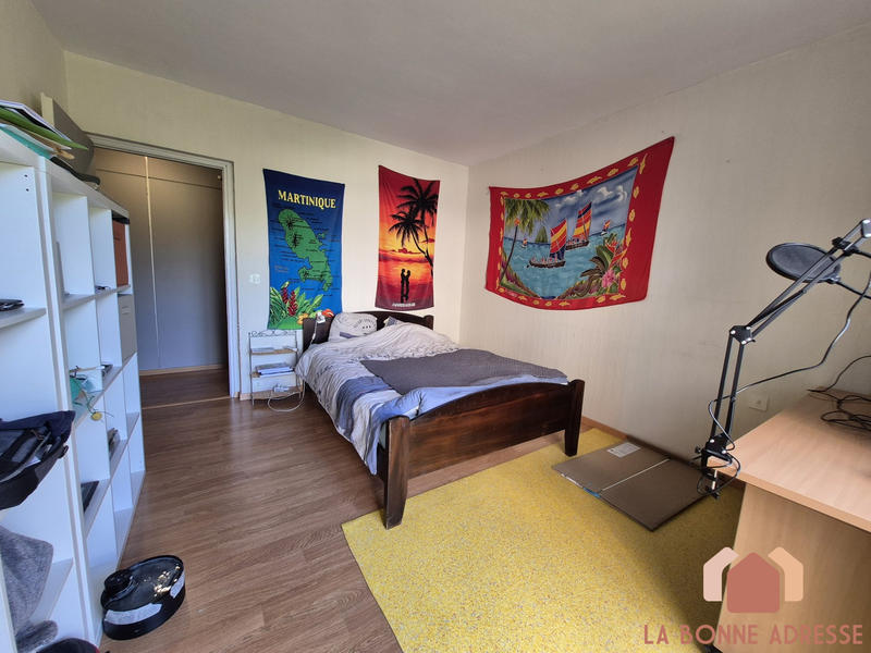 Appartement - 81 m² - 3 pièces