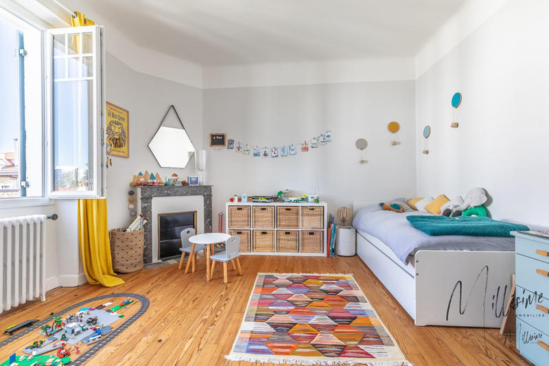 Maison - 171 m² - 7 pièces