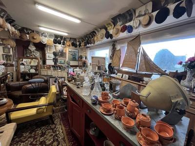 Bureau - 131 m² - 1 pièce