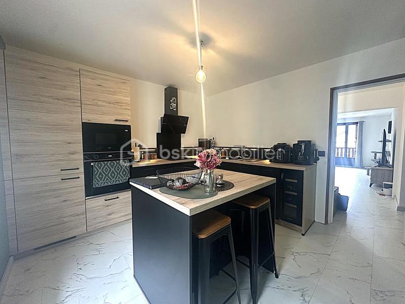 Appartement - 75 m² - 3 pièces