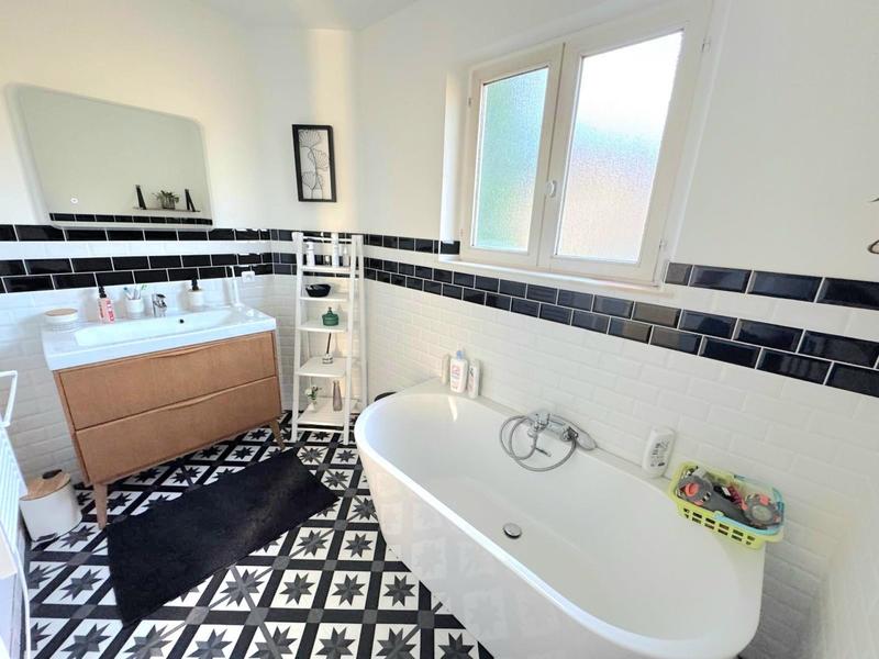 Maison - 134 m² - 6 pièces