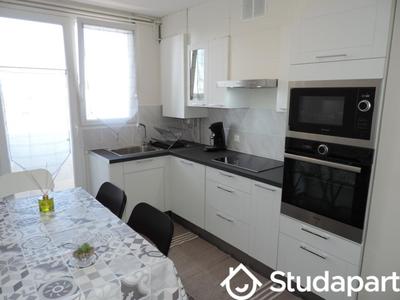 Chambre - 13 m² - 1 pièce