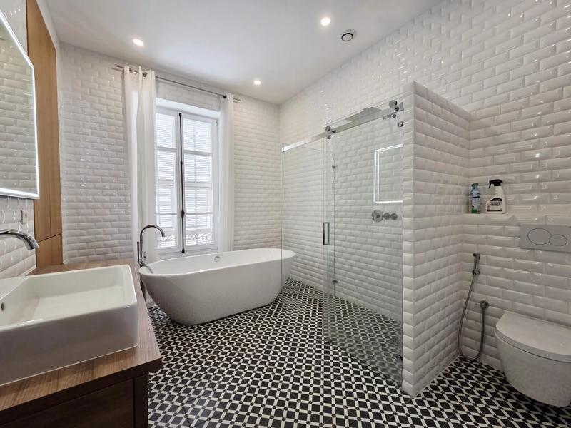 Appartement - 168 m² - 5 pièces