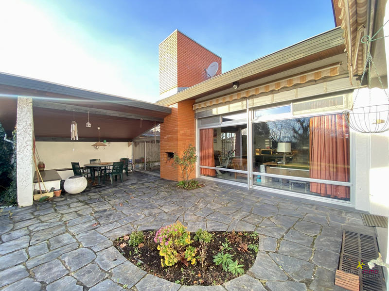 Maison - 223 m² - 7 pièces