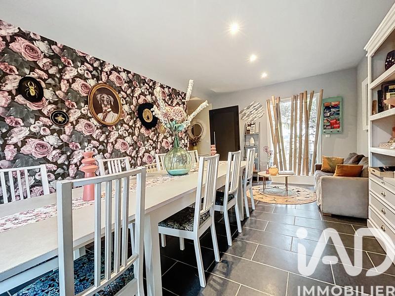 Maison - 270 m² - 9 pièces