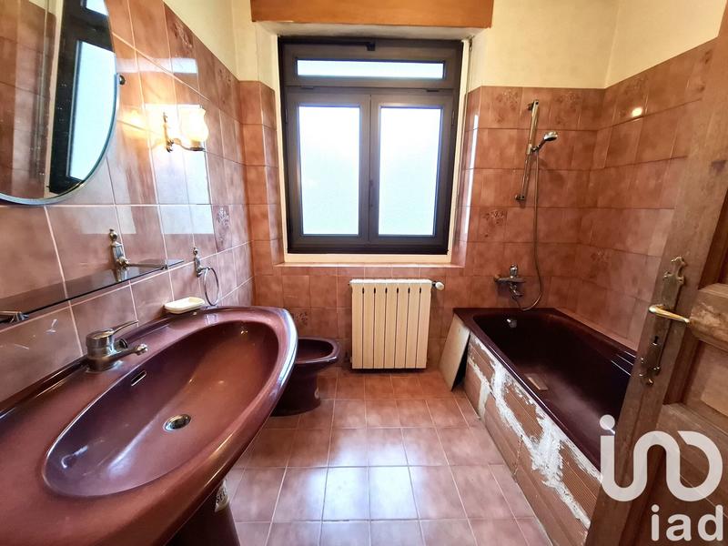 Maison - 214 m² - 9 pièces