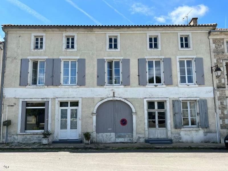 Maison de maîtres - 294 m² - 8 pièces