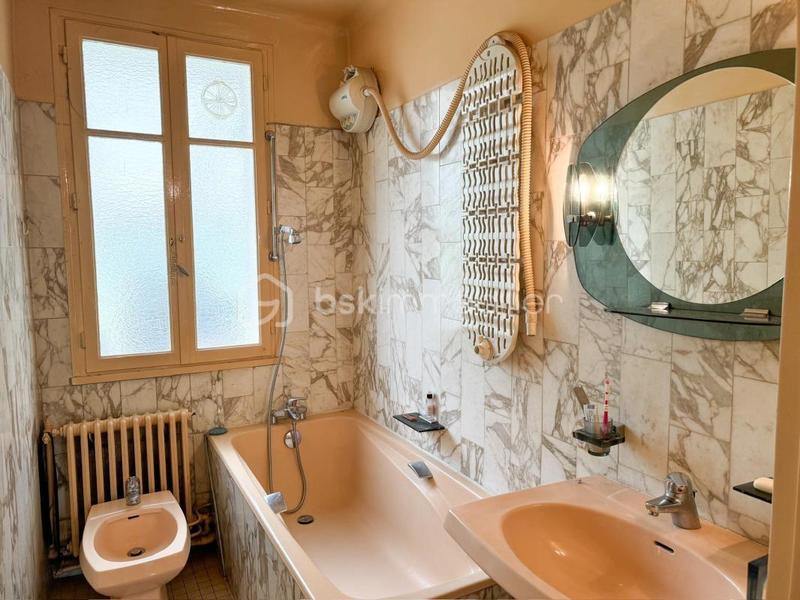 Maison - 140 m² - 7 pièces