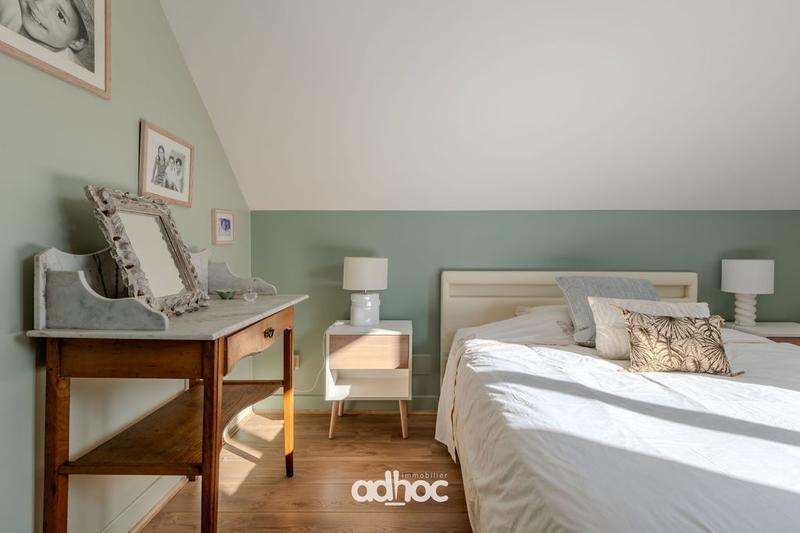 Maison traditionnelle - 190 m² - 7 pièces