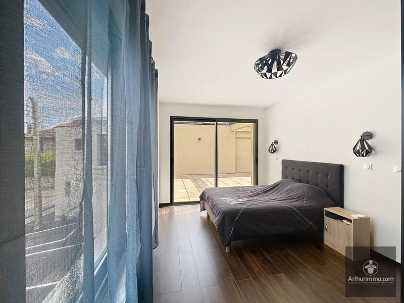 Appartement - 100 m² - 4 pièces