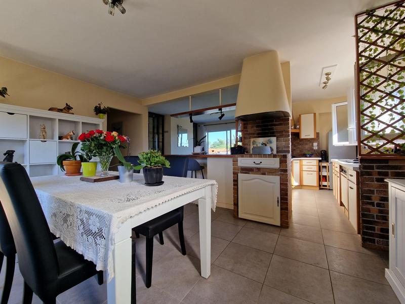 Maison - 140 m² - 6 pièces