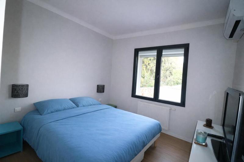 Maison - 200 m² - 8 pièces