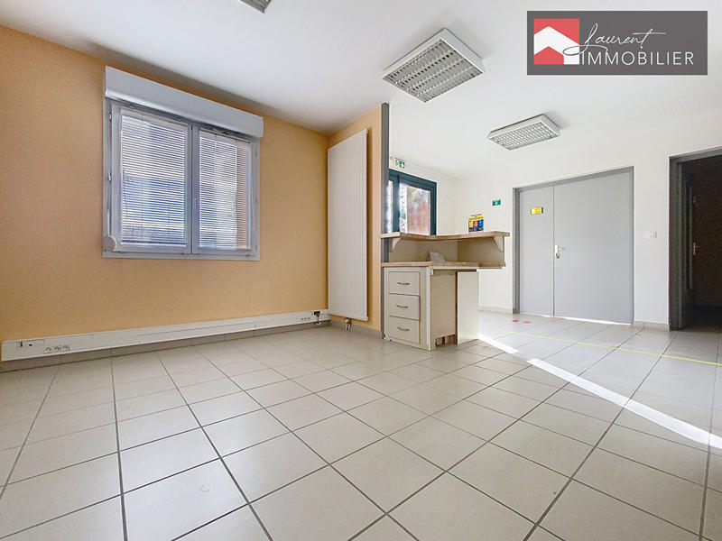 Local commercial - 231 m² - 5 pièces