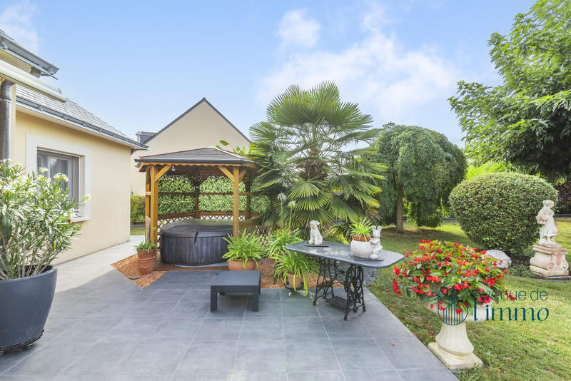 Maison traditionnelle - 186 m² - 6 pièces