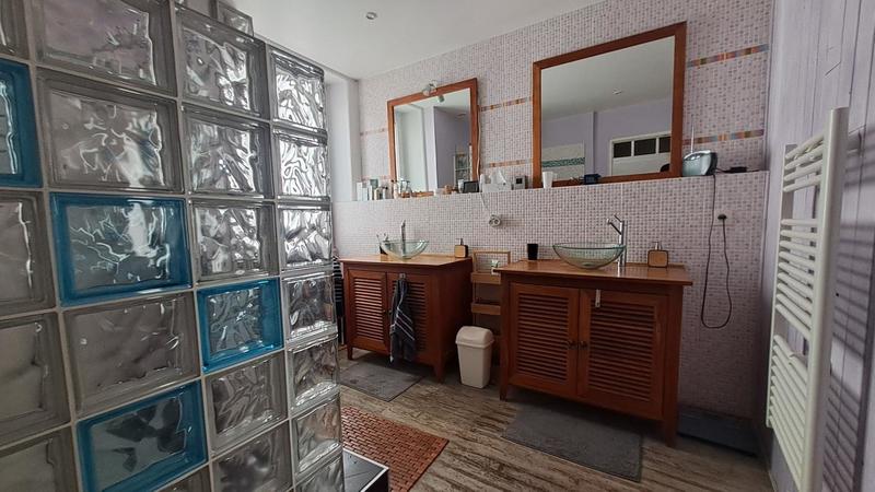 Maison de ville - 280 m² - 10 pièces