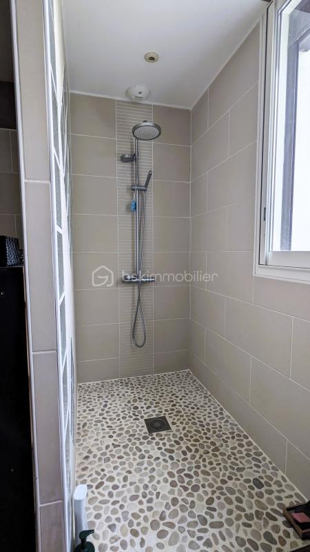 Maison traditionnelle - 203 m² - 7 pièces