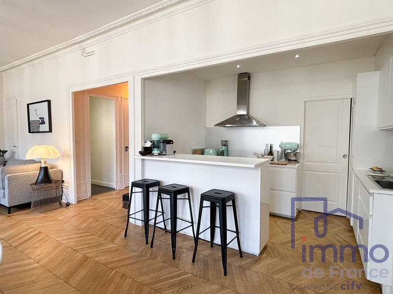 Appartement - 91 m² - 3 pièces
