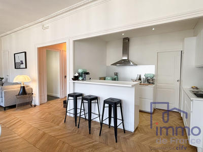 Appartement - 91 m² - 3 pièces
