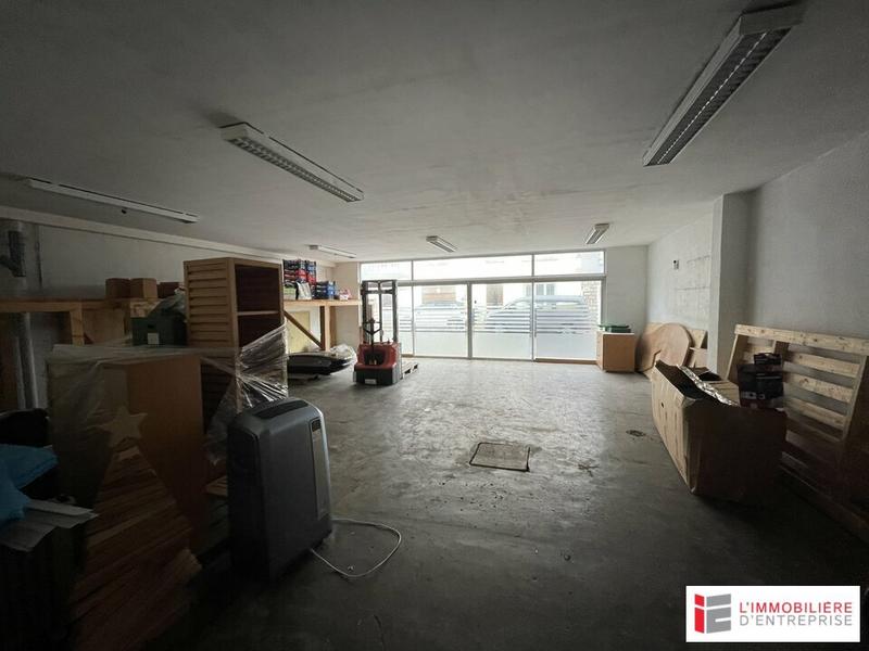 Local d'activité / Entrepôt - 390 m²