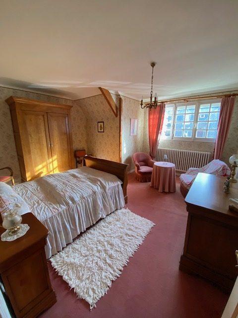 Maison - 140 m² - 8 pièces