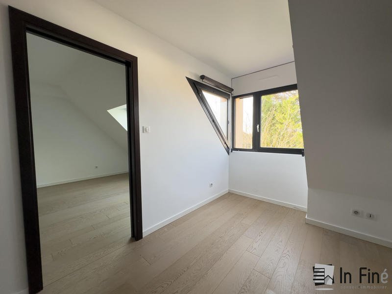 Appartement - 155 m² - 6 pièces