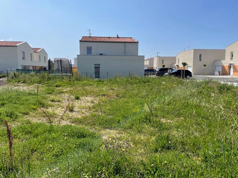 Terrain constructible - 366 m²