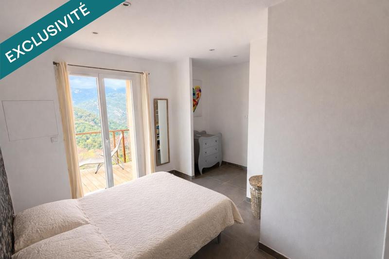 Maison - 137 m² - 6 pièces