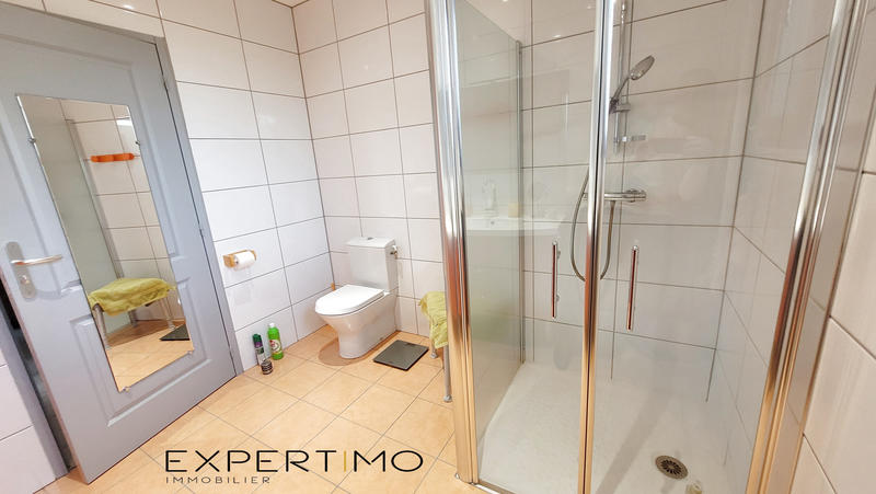 Maison - 200 m² - 8 pièces