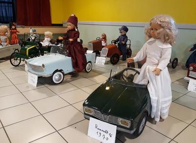 Bourse d’échanges miniatures, voitures a pédales, jouets, pieces et vehicules xxs