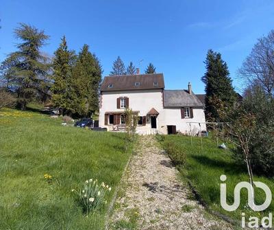 Maison - 212 m² - 7 pièces