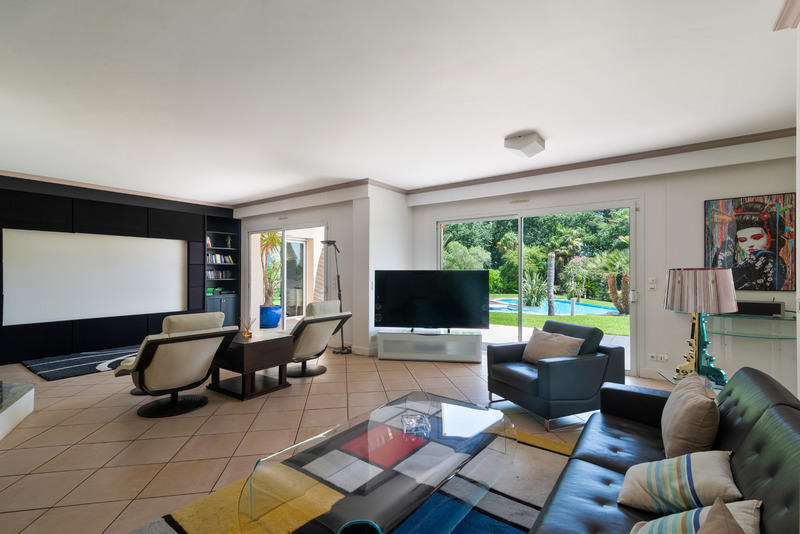 Maison - 196 m² - 5 pièces