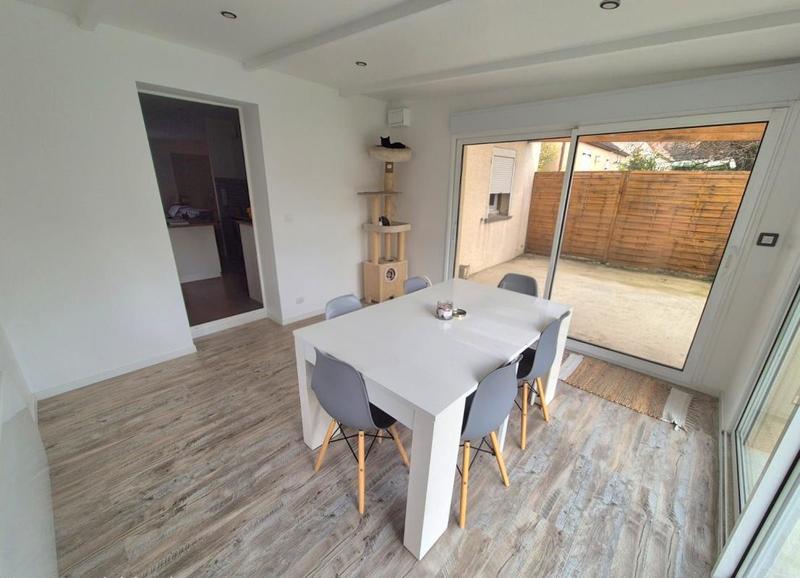 Maison - 93 m² - 4 pièces