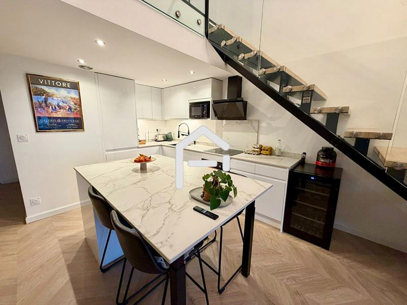 Appartement - 80 m² - 4 pièces