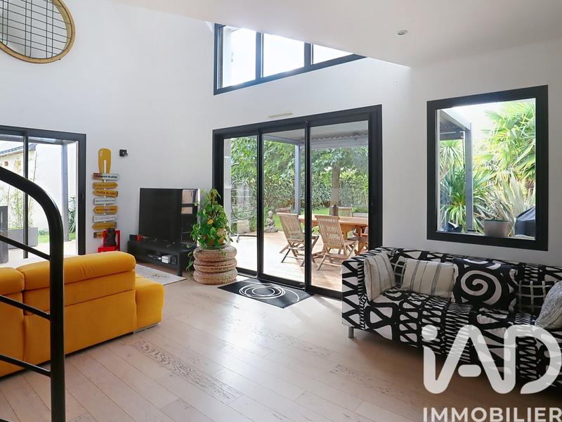 Maison - 146 m² - 6 pièces