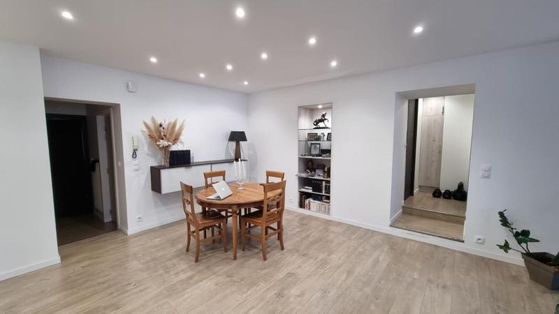 Appartement - 80 m² - 3 pièces