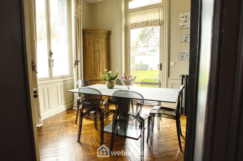 Maison - 163 m² - 7 pièces