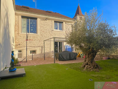 Maison de village - 180 m² - 7 pièces