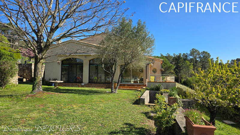 Maison - 250 m² - 8 pièces