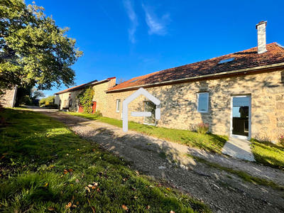 Demeure - 257 m² - 8 pièces