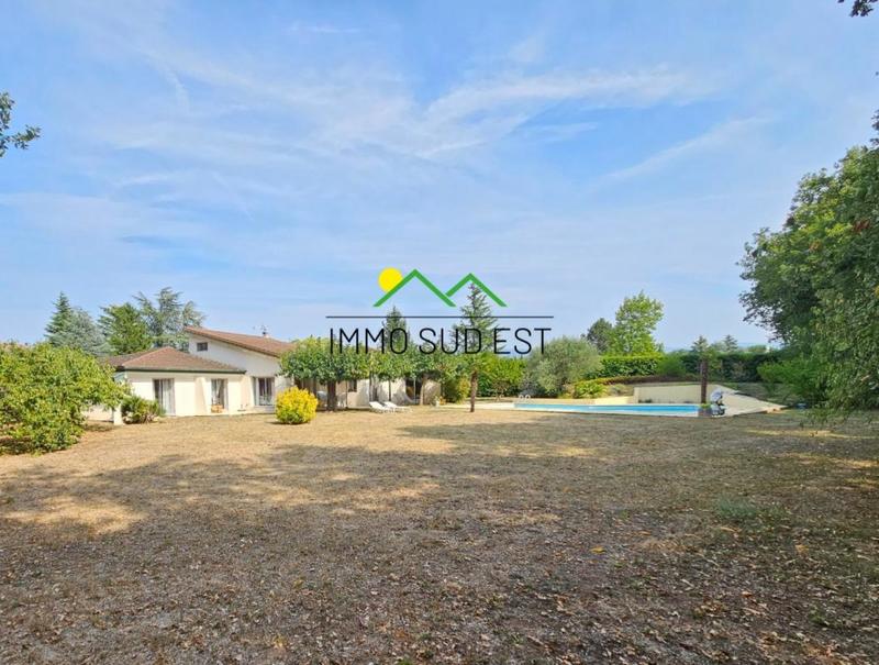 Maison - 160 m² - 7 pièces